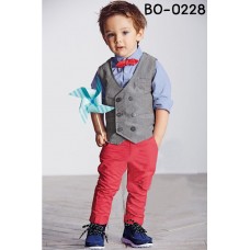 BO0228 ชุดเด็กผู้ชายออกงาน เชิ๊ตแขนยาวสีฟ้าติดหูกระต่ายสีแดง กั๊กสีเทา กางเกงสีแดงแตงโม (3ชิ้น) S.90