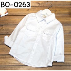 BO0263 เสื้อเชิ๊ตเด็กผู้ชายออกงาน คอปกแขนยาว แต่งกระเป๋าที่อก สีขาว