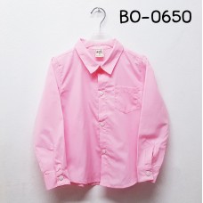 BO0650 เสื้อเชิ๊ตเด็กผู้ชาย คอปกแขนยาวแต่งกระเป๋าที่อกซ้าย สีชมพูนม