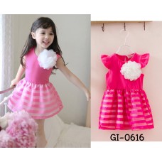 GI0616 เดรสเด็กผู้หญิง แขนระบาย แต่งดอกไม้ที่อก สีขาว กระโปรงลายขวางผ้าแก้ว สีชมพู S.100/120