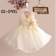 GI0931 ชุดราตรีเด็กผู้หญิงออกงาน แขนกุด แต่งดอกไม้และโบว์ผูกเอว สีครีม