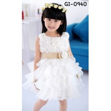 GI0940 ชุดราตรีเด็กผู้หญิงออกงาน แขนกุด แต่งดอกไม้ช่วงบน กระโปรงระบายเป็นชั้นๆ สีขาว 