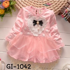 GI1042 เดรสสั้นเด็กผู้หญิง คอกลมแขนยาว ติดหัวใจกลางอก ลายจุด สีชมพู S.80/95