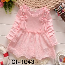 GI1043 เดรสสั้นเด็กผู้หญิง คอกลมแขนยาวแต่งระบายที่บ่าติดกระดุมทั้ง 2 ข้าง สีชมพู S.80/90