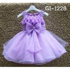 GI1228 ชุดราตรีเด็กผู้หญิงใส่ออกงาน แขนกุดแต่งดอกบัวพับกลีบช่วงบน ติดโบว์ที่เอว สีม่วง 