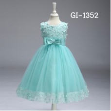 GI1352 ชุดราตรีเด็กผู้หญิงใส่ออกงานแขนกุด ช่วงบนผ้าลูกไม้แต่งดอกไม้เล็กๆ สีเขียวมิ้นท์ 