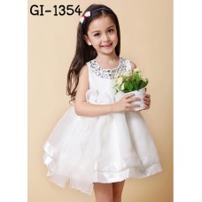 GI1354 ชุดราตรีเด็กผู้หญิง แขนกุด แต่งคริสตัลรอบคอ กระโปรงพองๆ สีขาวออฟไวท์ (Off-white) (2ชิ้น) S.100