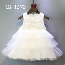 GI1373 ชุดเดรสเด็กผู้หญิงออกงาน แขนกุด แต่งลูกไม้ช่วงบน กระโปรงระบายเป็นชั้นๆ สีขาว 