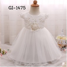 GI1475 ชุดราตรีเด็กเล็ก แขนสั้นช่วงบนแต่งลูกไม้ติดไข่มุกและดอกไม้ สีขาว S.90