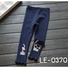 LE0370 กางเกงเลคกิ้งเด็กผู้หญิง ขายาว สกรีนลายแมวที่ปลายขา ขอบขาย้วย สีกรมท่า 