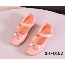 SH0162 รองเท้าพื้นยางเด็กผู้หญิง หัวตัดติดโบว์แต่งเพชร สายคาดสีนมชมพู (มีกล่อง)