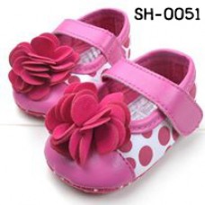 SH0051 รองเท้าหัดเดินเด็กเล็ก Pre-Walker สายคาดลายจุดใหญ่ ติดดอกไม้ดอกโต สีชมพู 11cm